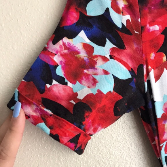 Floral Maternity Dress - Picture 4 of 6